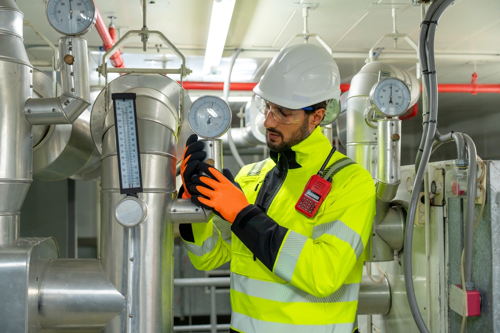 shutterstock 2684998617 Cole Industrial Inc.